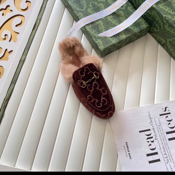 Gucci Velvet GG Mule Slippers with Fur Trim - Picture 6 of 6